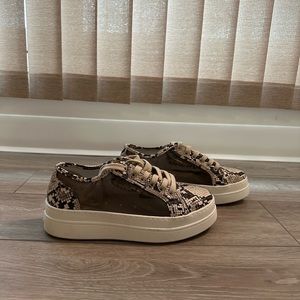 Aldo snake patter shoes